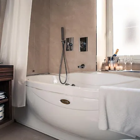 Bed & Breakfast Maison Candia Luxury House Rom